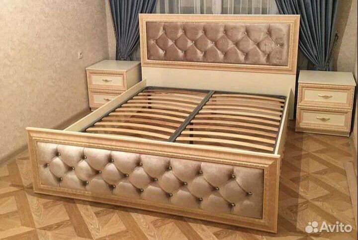 Кровать