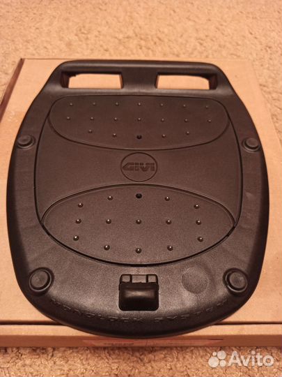 Площадка для крепления кофра Givi monolock