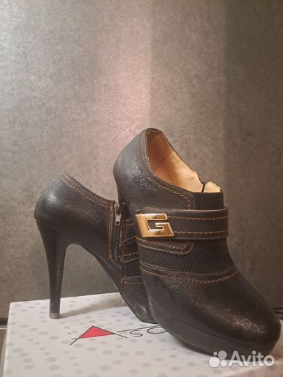 Полусапожки женские 37 размера