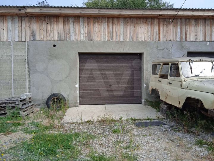 Гараж, > 30 м²