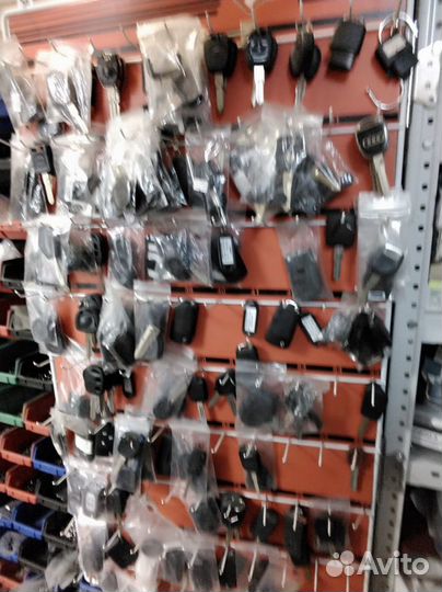 Заготовки и оборудования для изготовления ключей