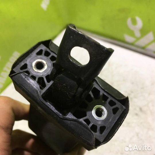 Ограничитель двери Шкода Йети