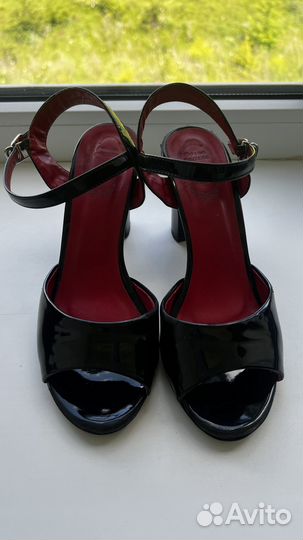 Босоножки женские