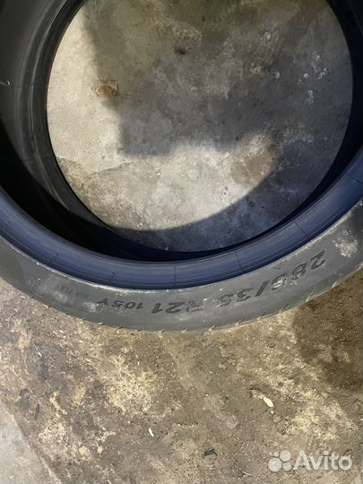 Pirelli P Zero 285/35 R21