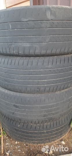 Bridgestone Alenza 001 235/55 R19