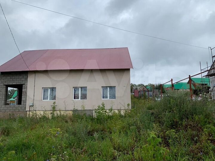 Коттедж 184 м² на участке 10 сот.