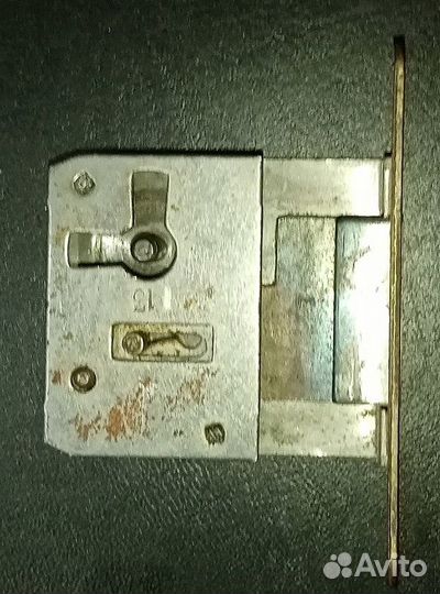 Замок мебельный