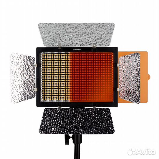 Осветитель светодиодный Yongnuo YN-600 II 5500K