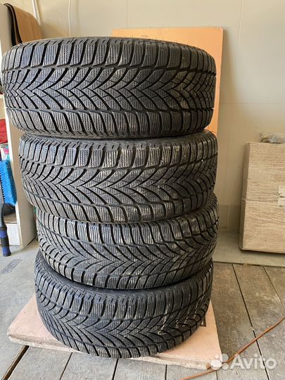 Goodyear UltraGrip Ice 2 225/55 R17