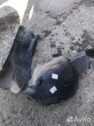 Volkswagen polo sedan подкрылок передний