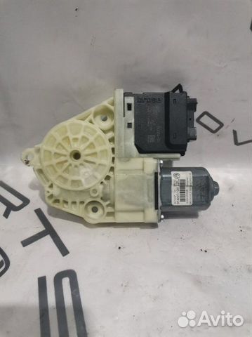 Моторчик стеклоподъемника задний левый Volkswagen