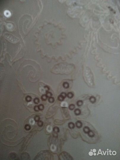 Свадебное платье А силуэта со шлейфом