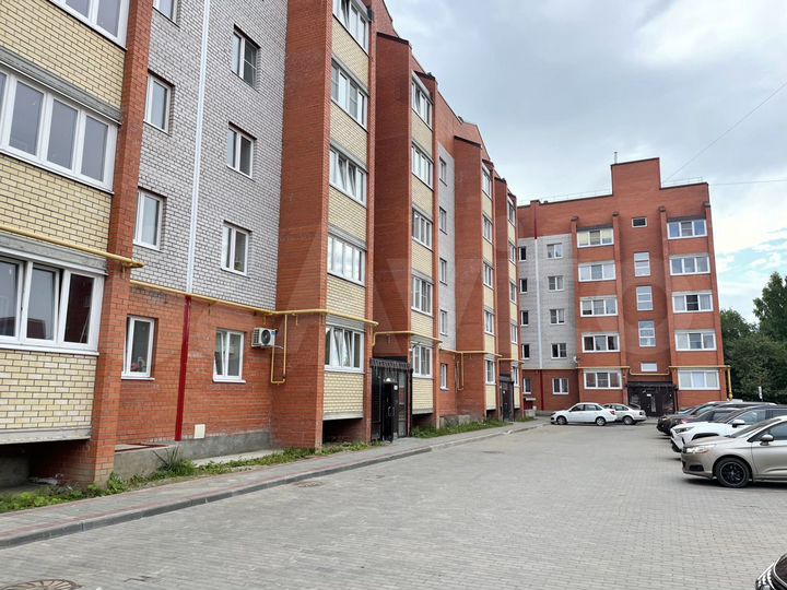 3-к. квартира, 79 м², 4/5 эт.