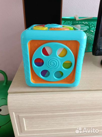 Развивающие игрушки интерактивный куб