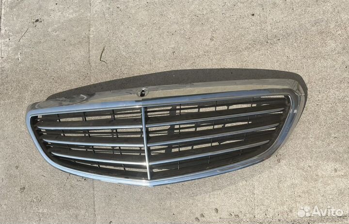 Решетка радиатора Mercedes W205