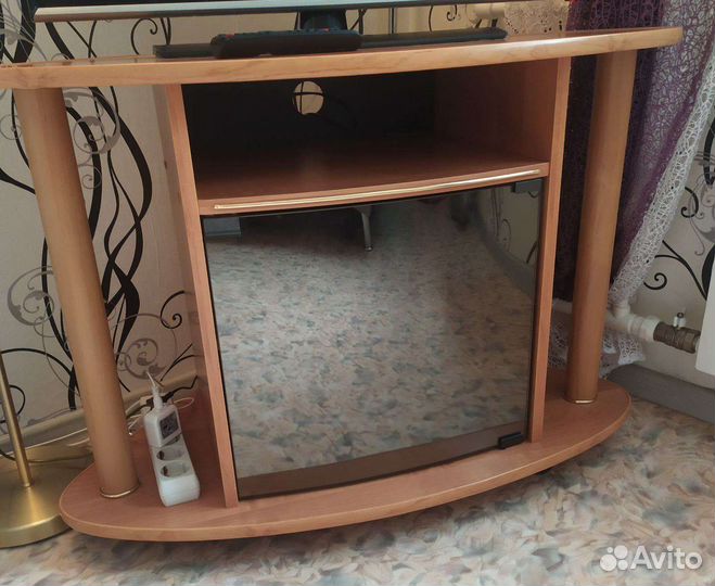 Тумба под телевизор