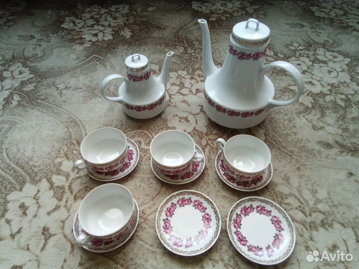 Сервиз henneberg porzellan 1777 GDR 12 предметов