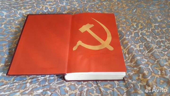 Книги детективы и др