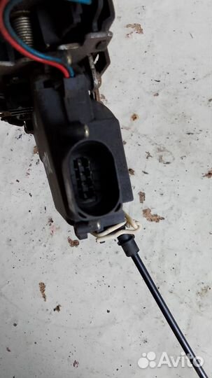 Замок передний левый Skoda Octavia Tour