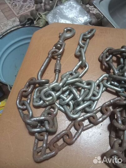 Цепь стальная с2 карабинами 5,5 метров сост.отличн