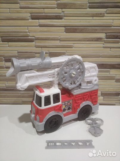 Игрушечная пожарная машинка Плей До / Play-Doh