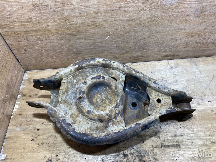 Рычаг поперечный задний правый Opel Antara