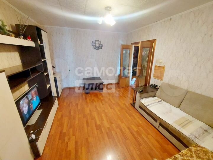 2-к. квартира, 65 м², 3/9 эт.