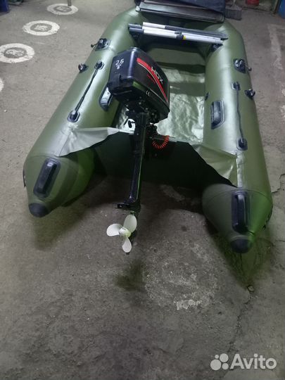 Продам лодку с матором