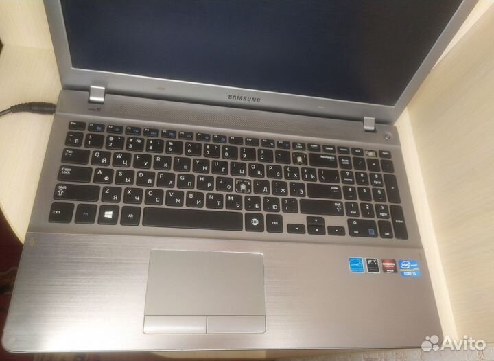 Samsung NP510R5E (i5-3230M/ vram: 2Gb/ озу: 2Gb)