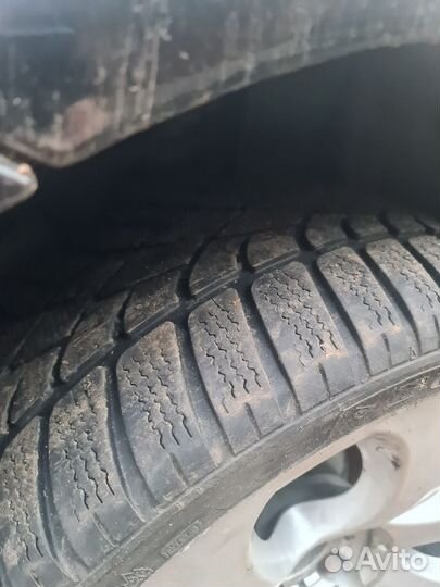 Dunlop SP Winter Sport 3D 235/40 R19 и 295/30 R19 96V