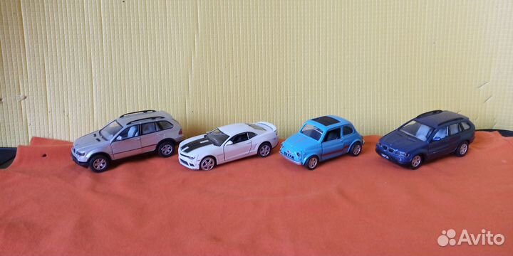 Модель автомобиля 1:36 металлические за шт