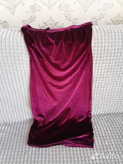 Велюровое платье. Новое. Размер 40