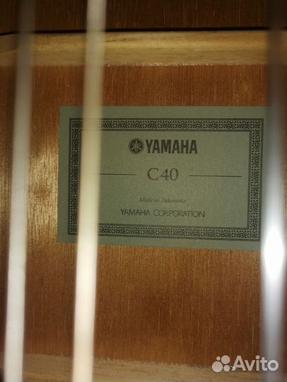 Классическая гитара yamaha c40