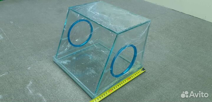 Экран ювелирный. Стеклобокс