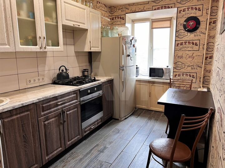 2-к. квартира, 52 м², 1/5 эт.