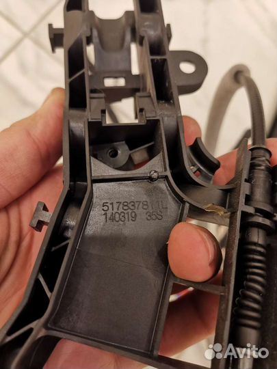 Замок двери Volkswagen Tiguan 2