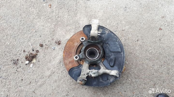 Поворотный кулак левый Mercedes GLK204 глк204