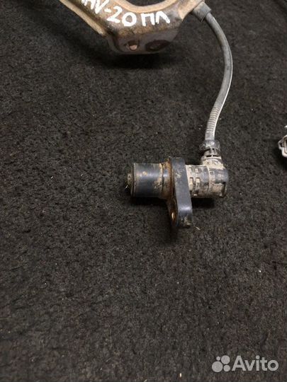 Датчик abs передний левый Toyota Rav 4 Xa 20