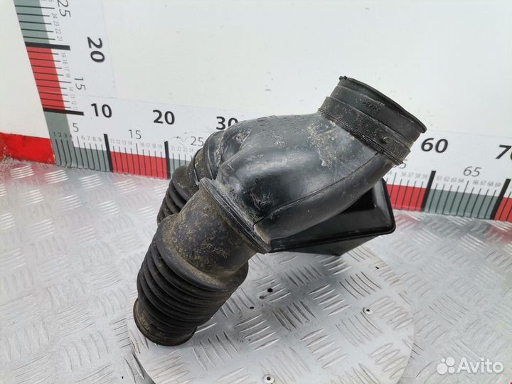 Патрубок воздушного фильтра iveco Daily 3 2003