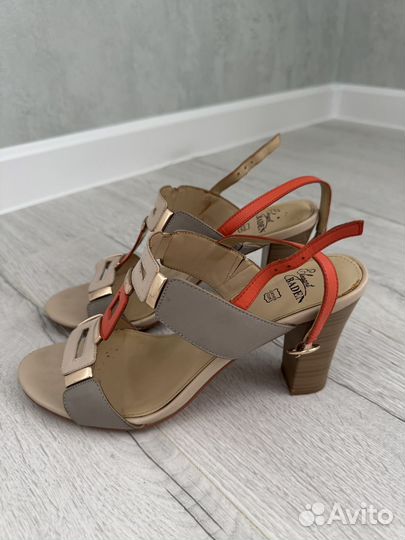 Босоножки женские 39 размер