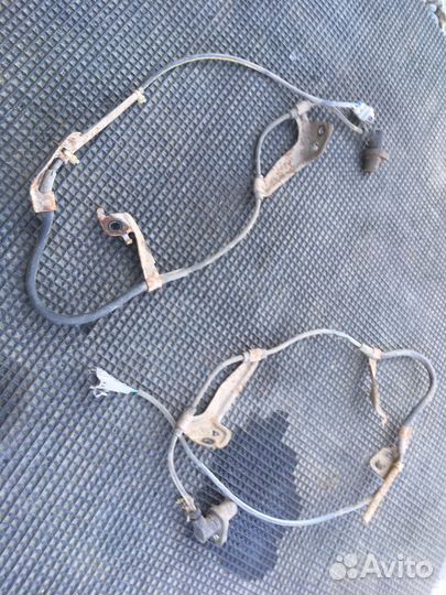 Toyota rav4 2004 датчик абс передний