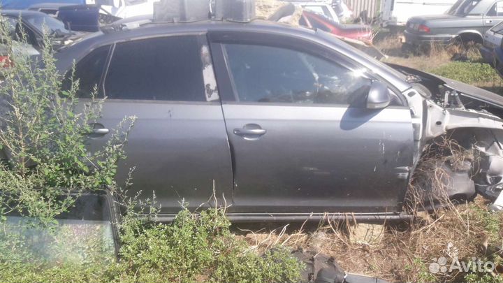 Дверь Volkswagen Jetta 5