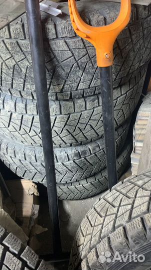 Bridgestone Blizzak DM-Z3 285/75 R16