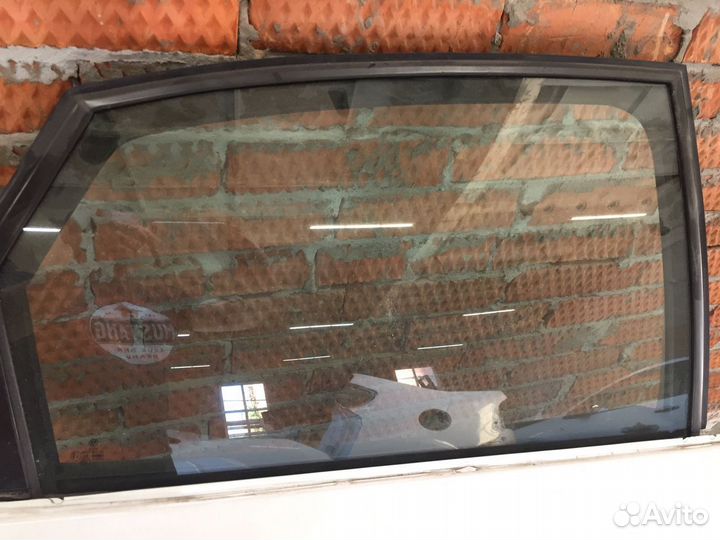 Стекло задней правой двери Фольксваген поло 5