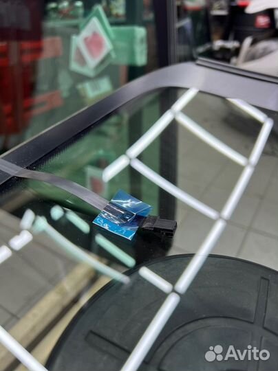 Лобовое стекло на Mercedes E-klass