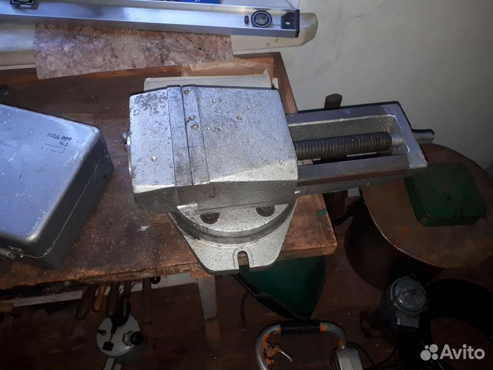 Тиски станочные поворотные 200мм