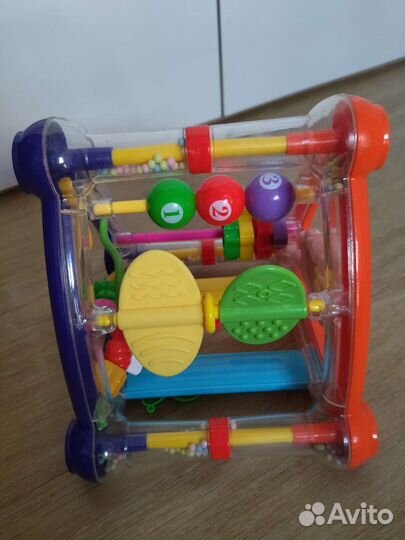Развивающие игрушки для малышей