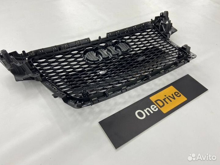 Решетка радиатора RS4 Audi a4 b8