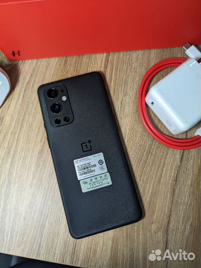 OnePlus 9 Pro, 8/256 ГБ