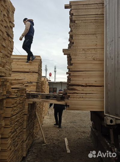 Брус обрезной строганый